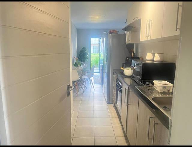 2 BEDROOM PROPERTY TO RENT IN CLUBVIEW
